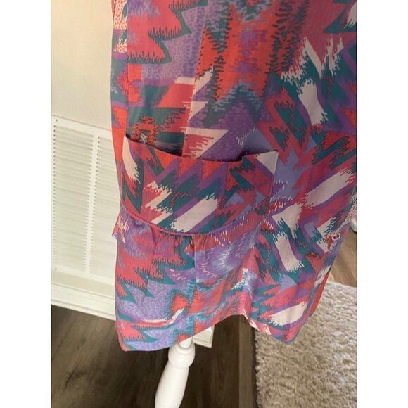 Scrub Time Retro Style Scrub Top - Picture 10 of 10